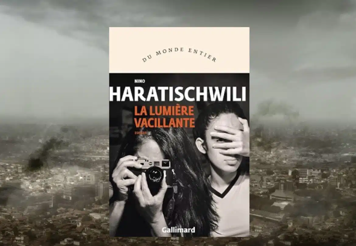 Lire la suite à propos de l’article La lumiere vacillante – Nino Haratischwili