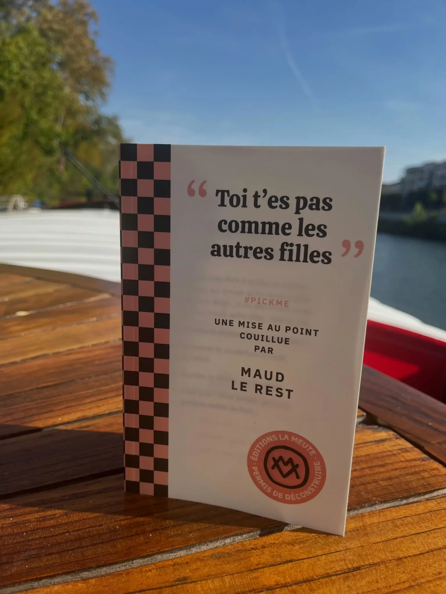 Vous consultez actuellement Toi, t’es pas comme les autres filles – @maudlerest